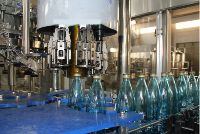 Industrial Soda Water Filling Machine / Sparkling Water Processing Equipment 5
