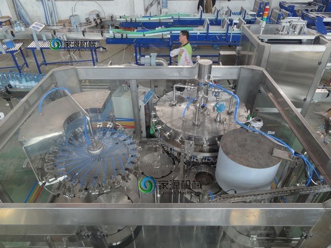 Water Bottle Filling Machine 4000BPH , Mineral Water Plant Machine 2